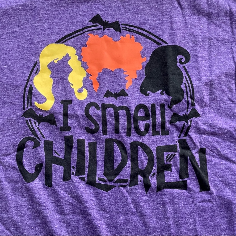 Purple Hocus Pocus Halloween t-shirt “I smell children” Sanderson Sisters - Picture 5 of 8